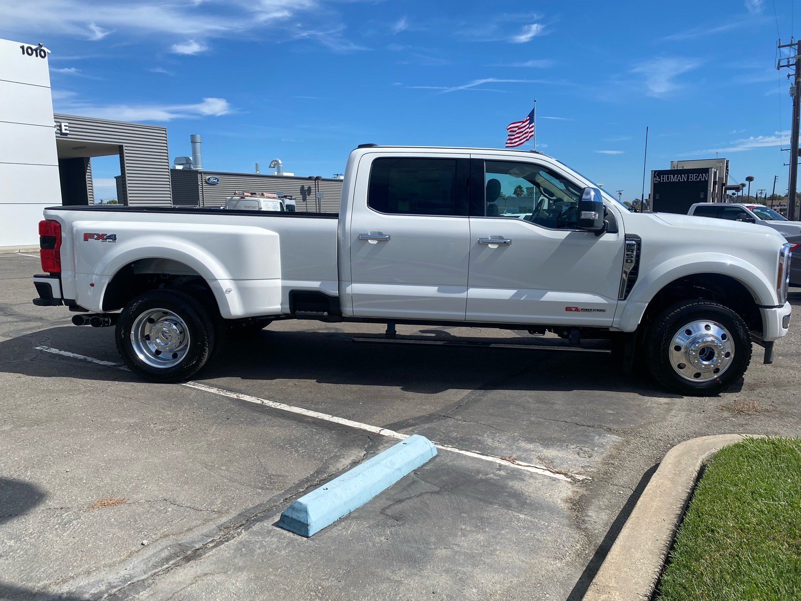 New 2027 Ford F450 Platinum w/ Platinum Plus Package AWD/4WD image 12