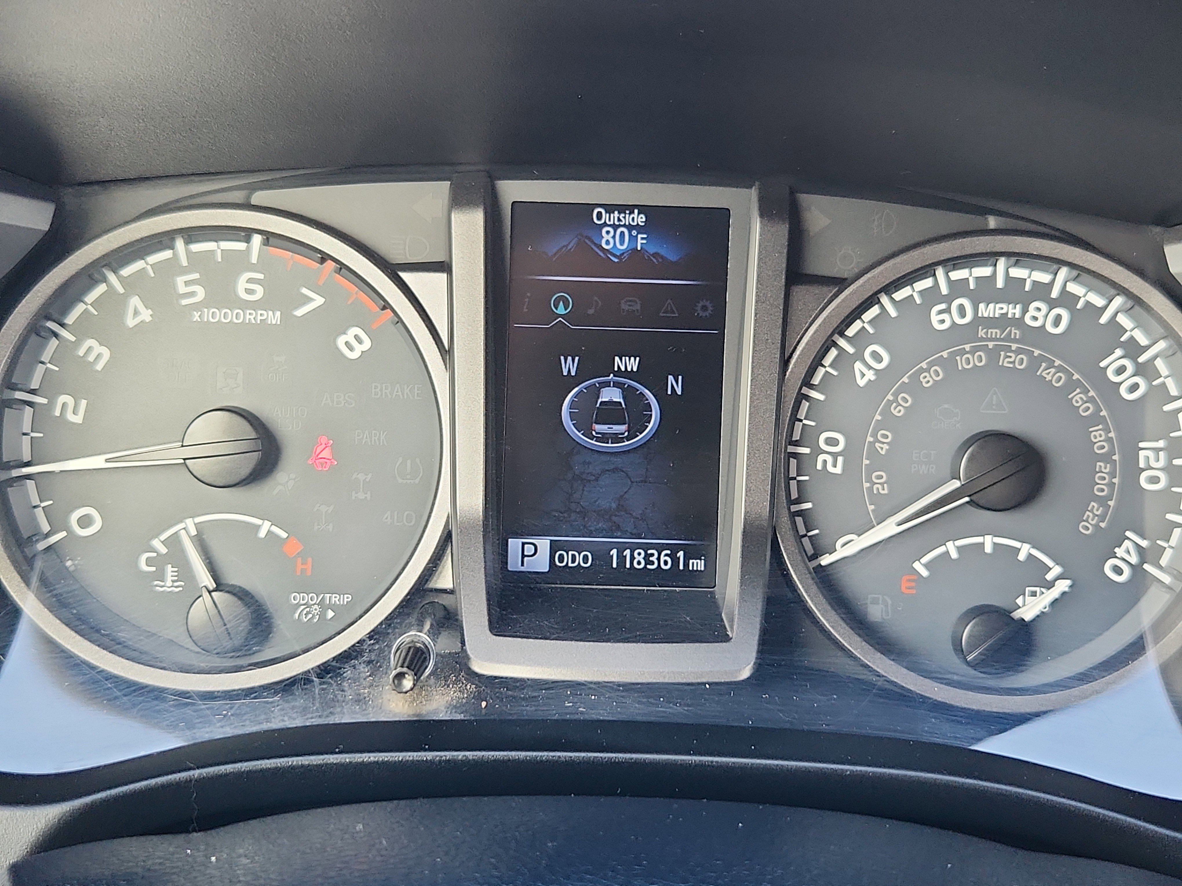 Used 2016 Toyota Tacoma TRD Off-Road w/ Premium & Technology Package image 17