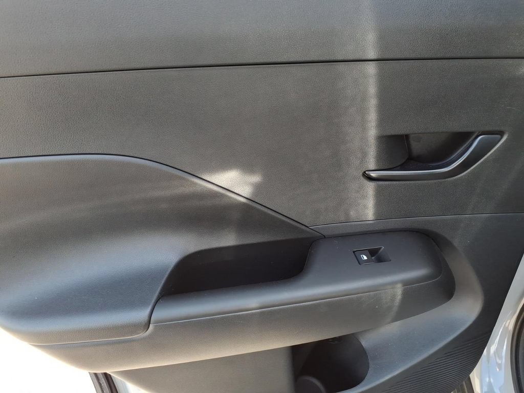 Used 2026 Hyundai Kona SEL Sport FWD image 9