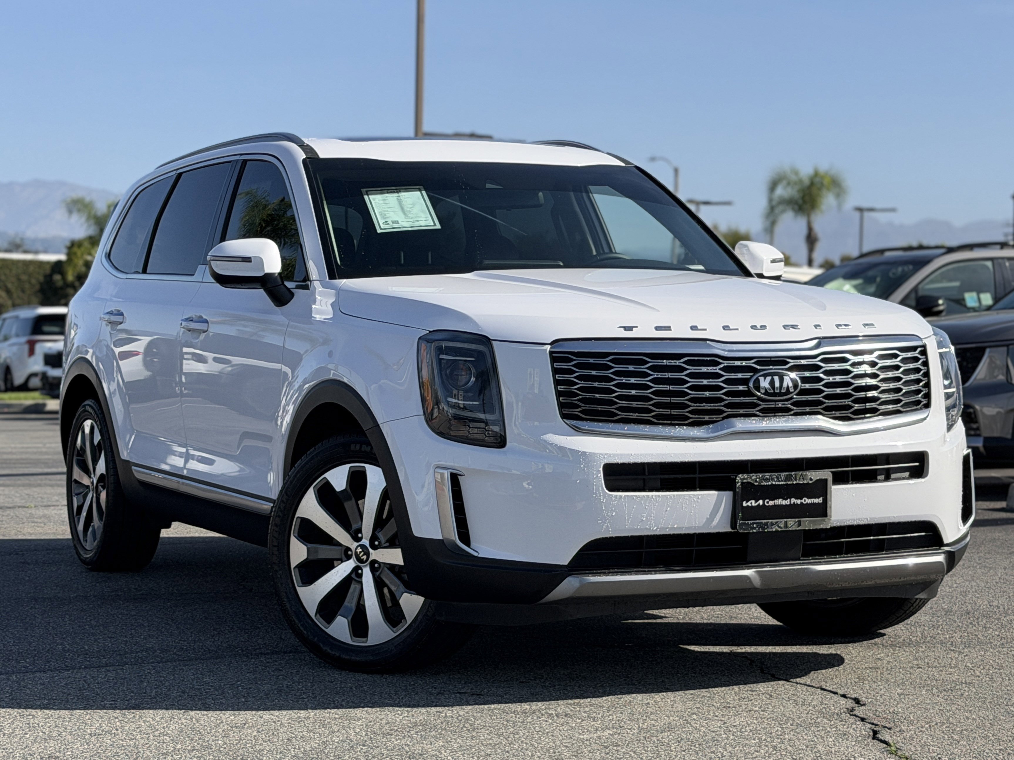 Certified 2021 Kia Telluride S image 2