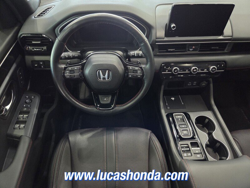 Used 2025 Honda Pilot Black Edition image 9