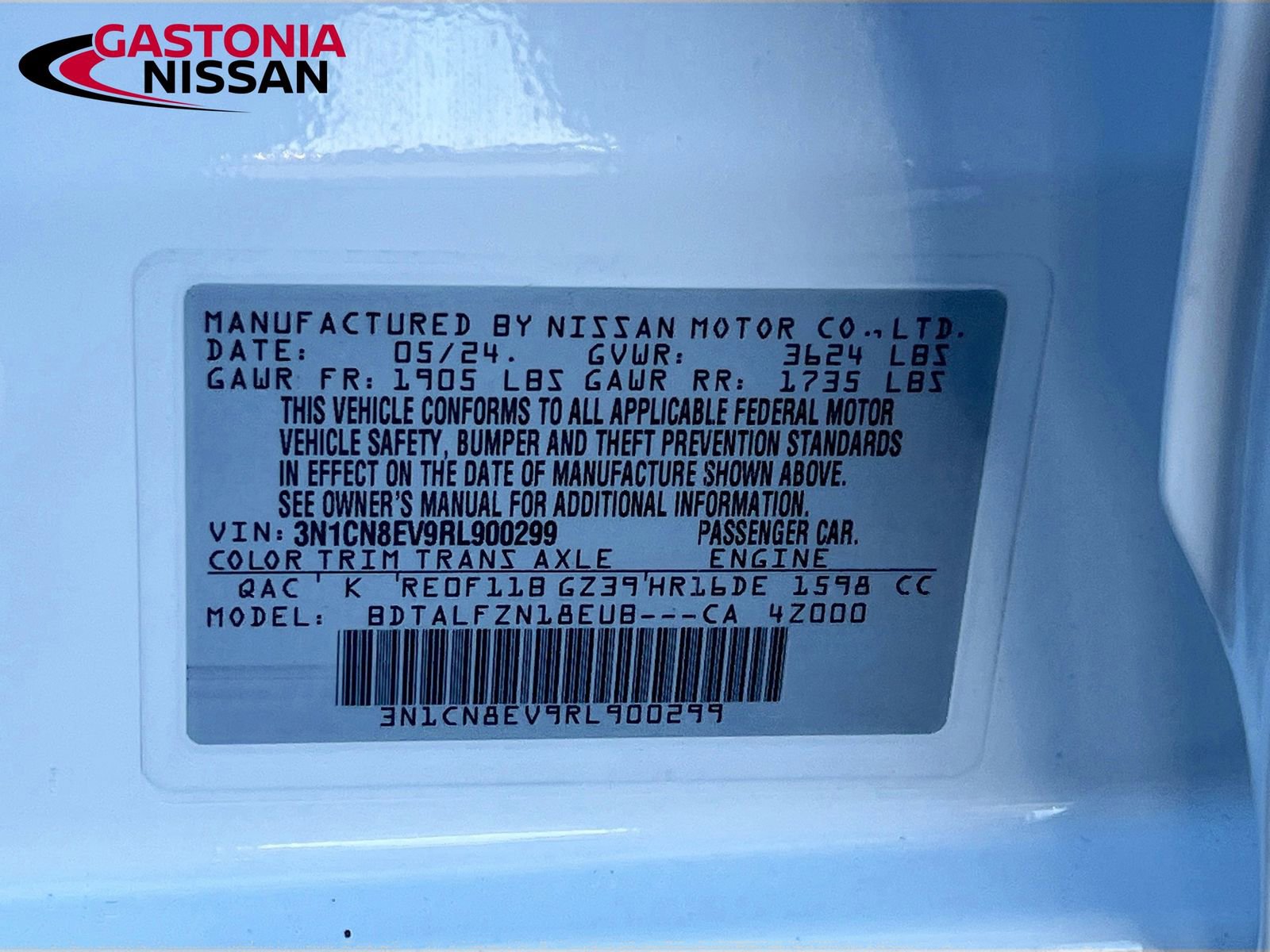 Used 2024 Nissan Versa SV image 38