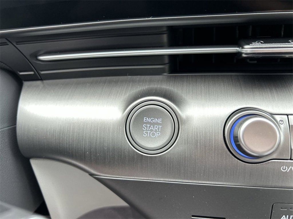 New 2026 Hyundai Kona SEL Premium image 30