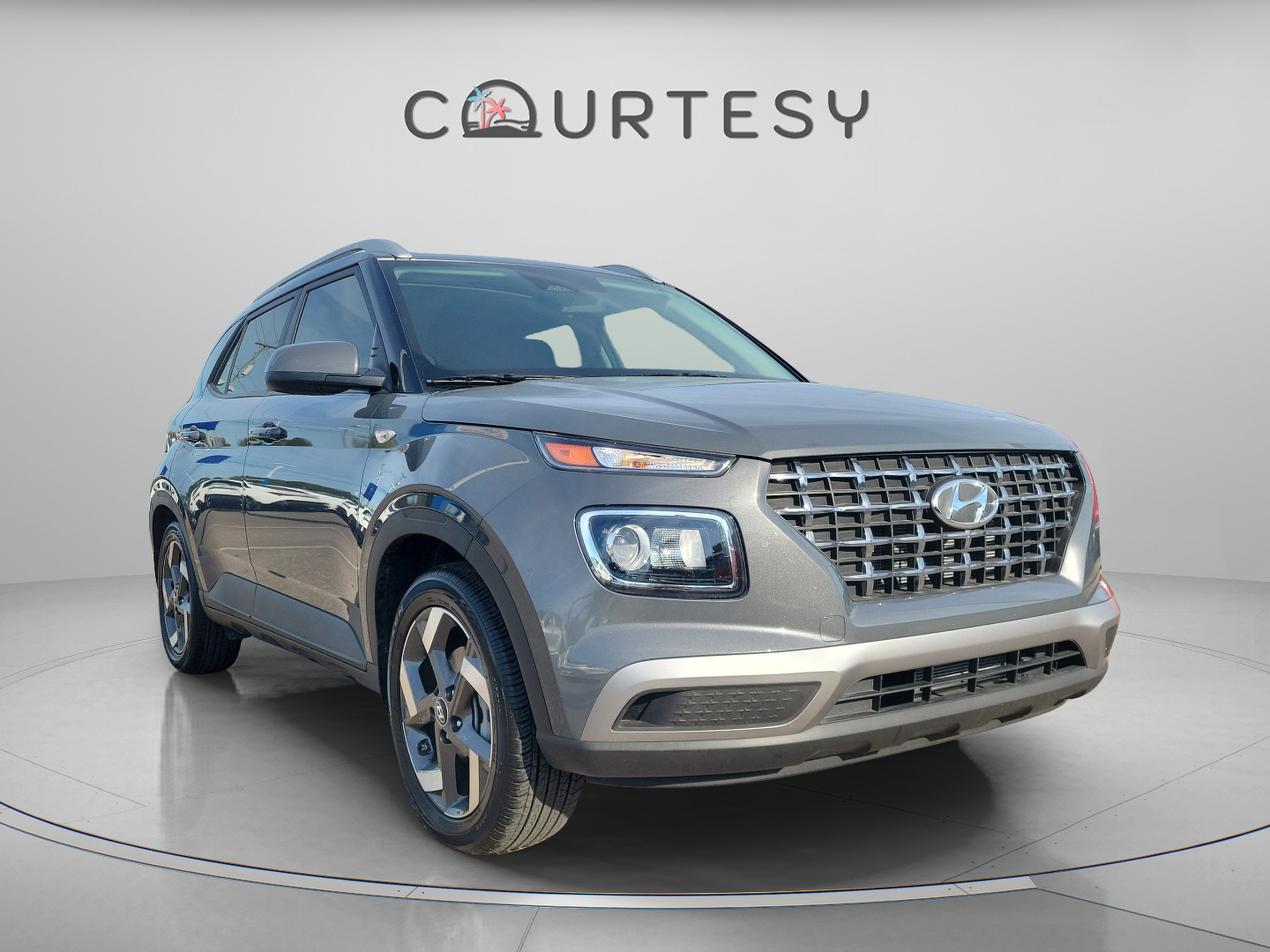 Used 2025 Hyundai Venue SEL FWD image 5