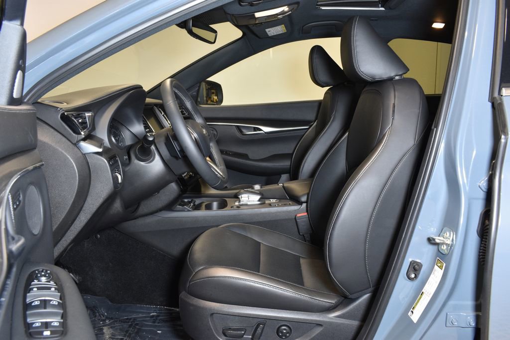 Certified 2025 INFINITI QX55 Luxe w/ Cargo Package image 6