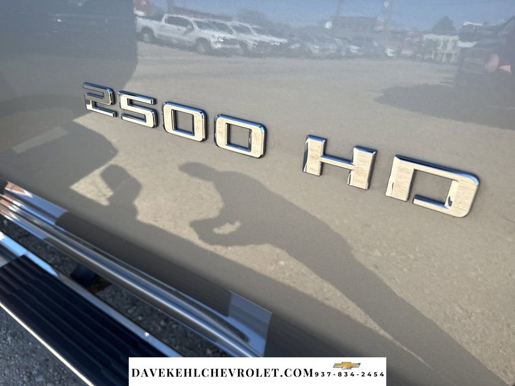 Used 2025 Chevrolet Silverado 2500 LTZ w/ LTZ Premium Package AWD/4WD image 39
