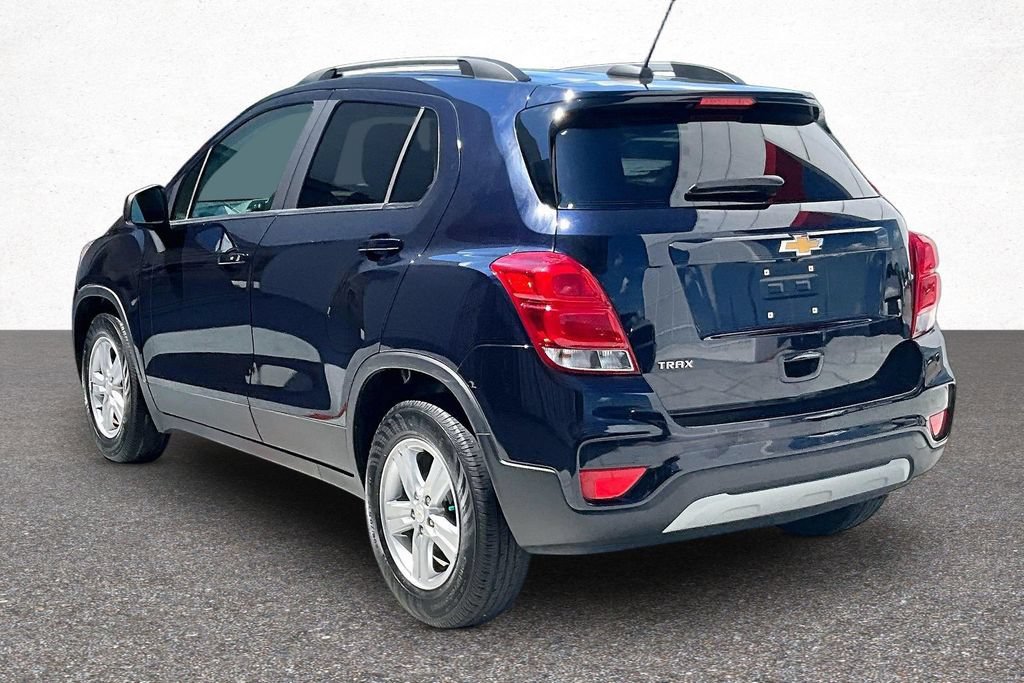 Used 2022 Chevrolet Trax LT w/ LT Convenience Package FWD image 5