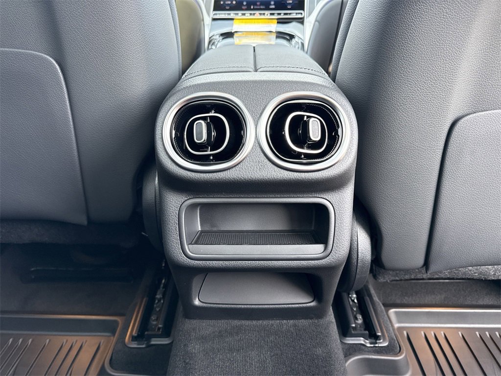 New 2025 Mercedes-Benz GLC 350e 4MATIC image 23