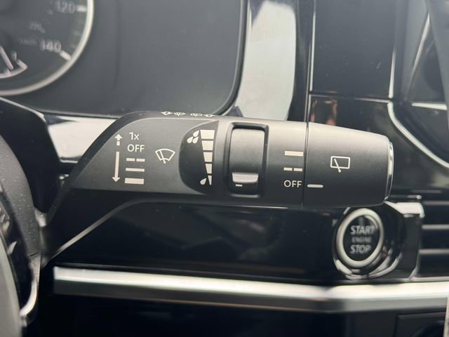 Used 2023 Nissan Pathfinder SL image 32