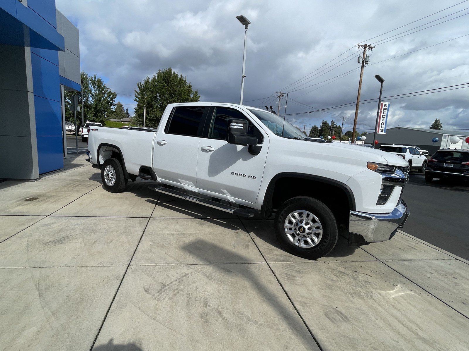 Used 2023 Chevrolet Silverado 2500 LT AWD/4WD image 7