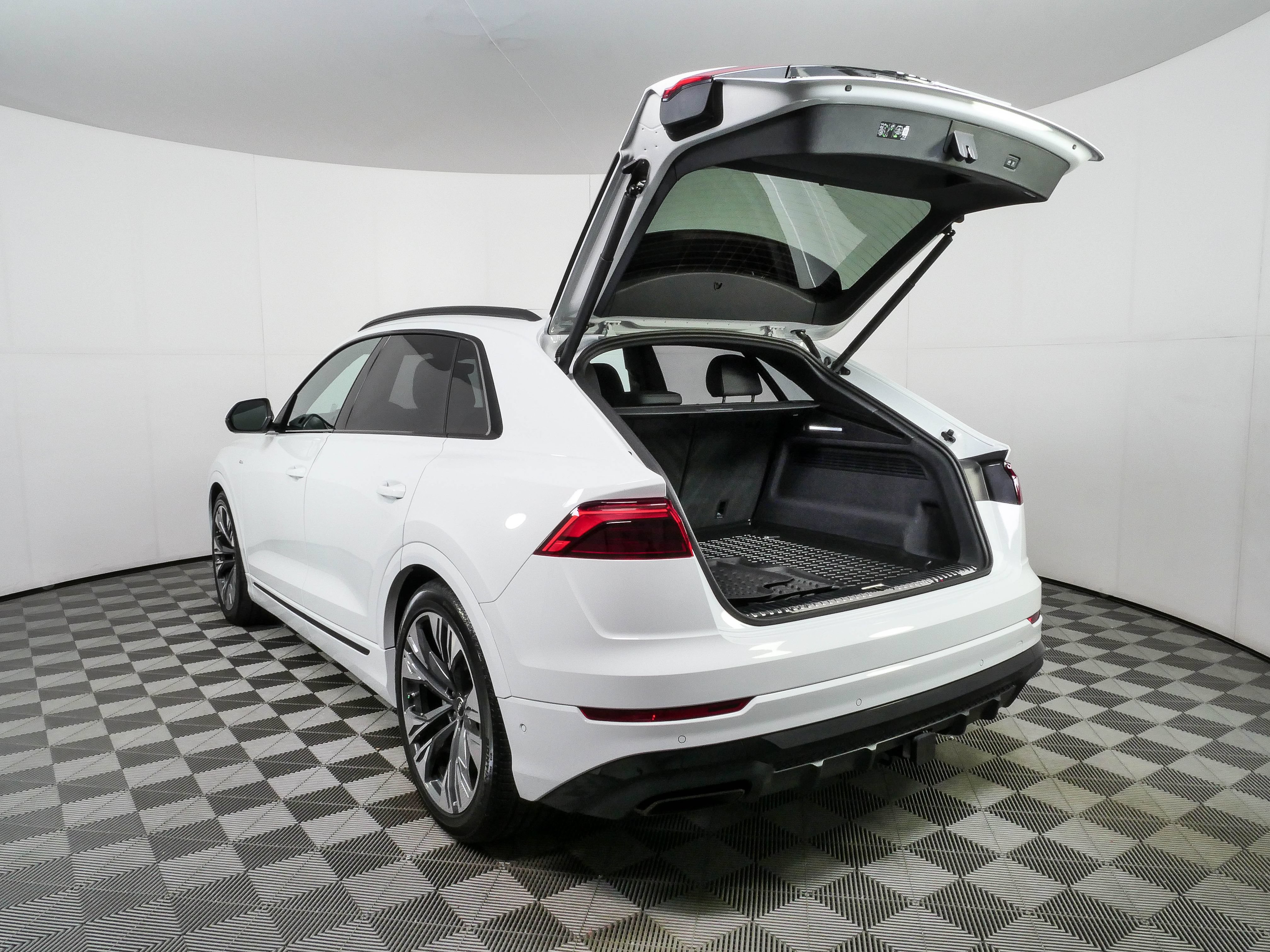 Used 2026 Audi Q8 Premium Plus AWD/4WD image 34