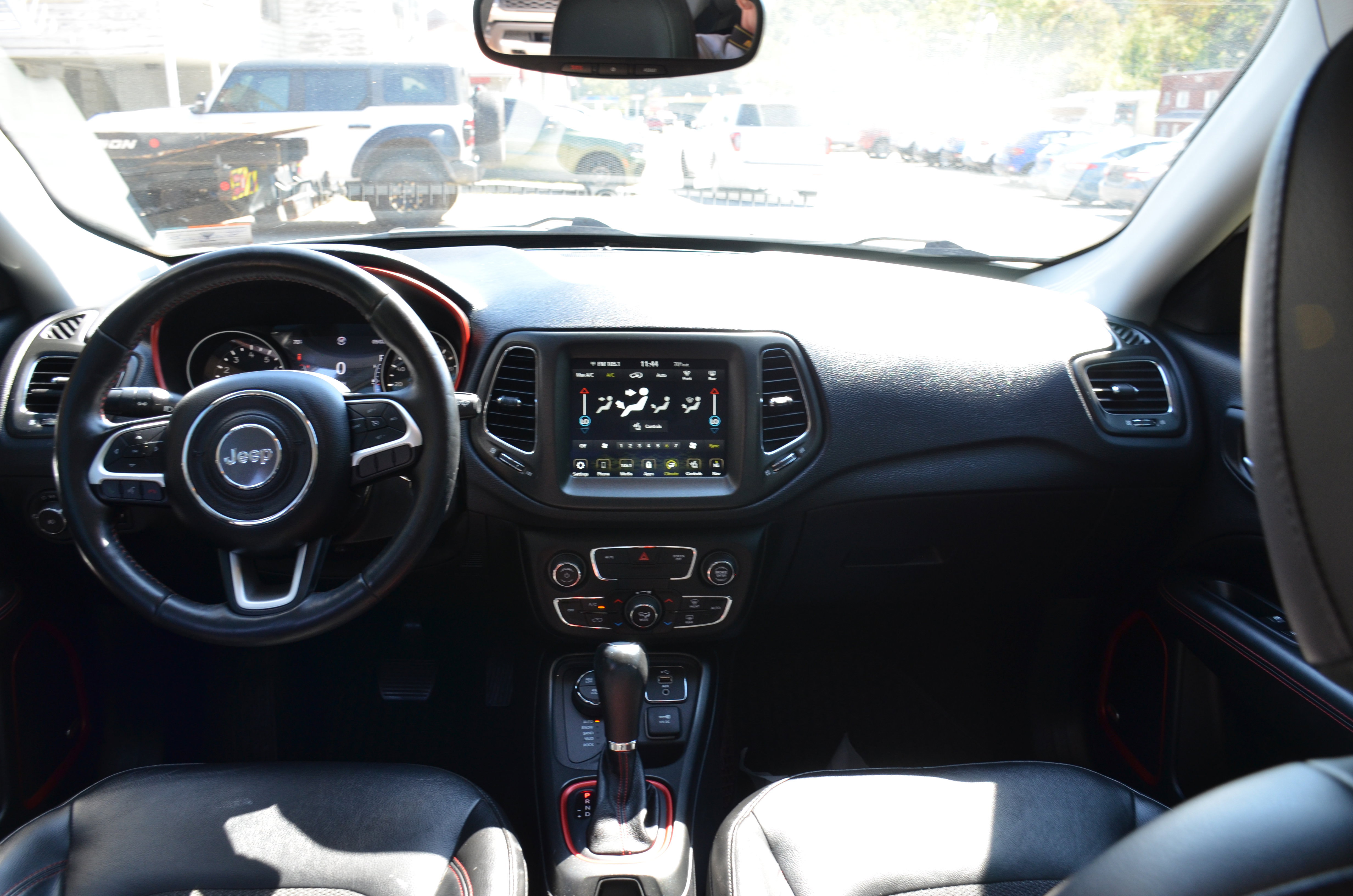 Used 2018 Jeep Compass Trailhawk w/ Navigation Group image 20