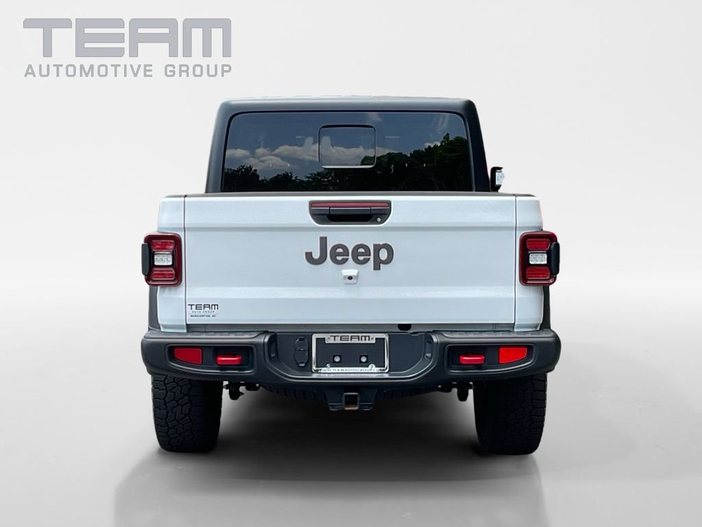 Used 2024 Jeep Gladiator Rubicon w/ Technology Group AWD/4WD image 6