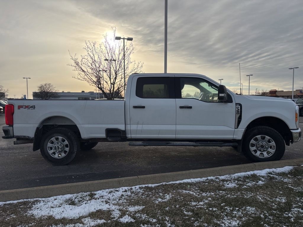 Used 2023 Ford F350 XLT w/ FX4 Off-Road Package image 11