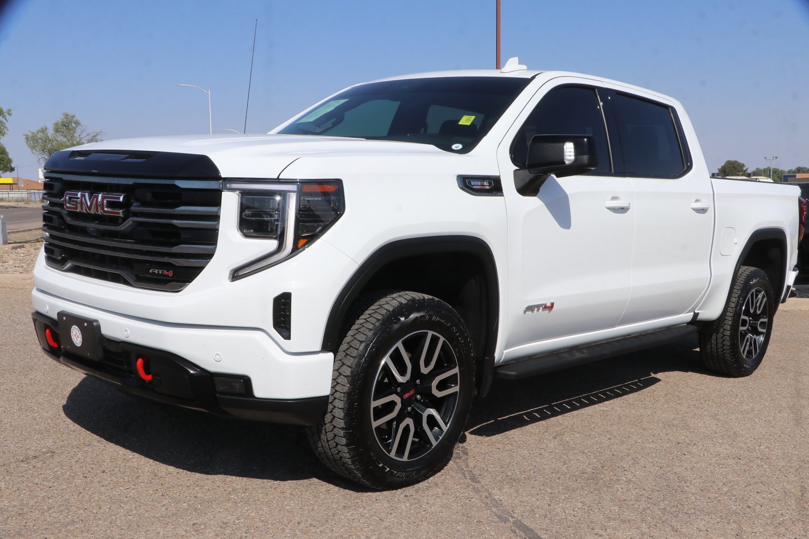 Used 2025 GMC Sierra 1500 AT4 w/ AT4 Premium Package AWD/4WD image 3