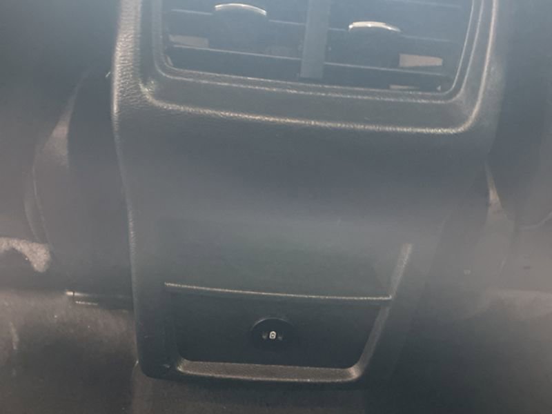 Used 2023 Ford Edge SEL image 11