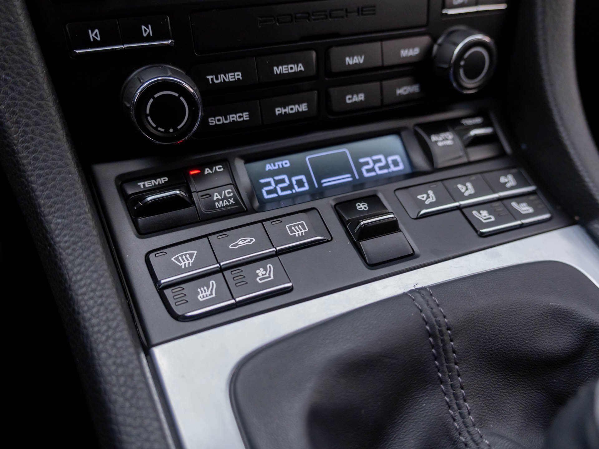 Used 2024 Porsche 718 Cayman RWD image 23