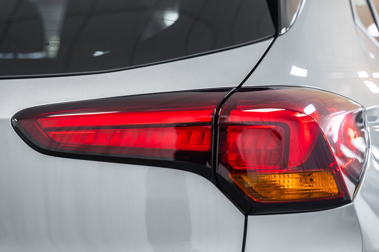 Used 2023 Buick Encore GX Essence w/ Experience Buick Package image 18