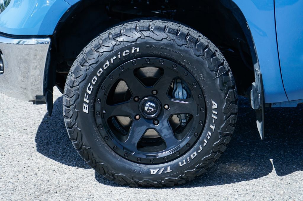 Used 2019 Toyota Tundra SR5 w/ SR5 Upgrade Package AWD/4WD image 38