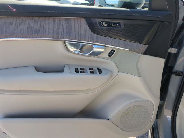 Used 2026 Volvo XC90 B6 Ultra w/ Protection Package image 10