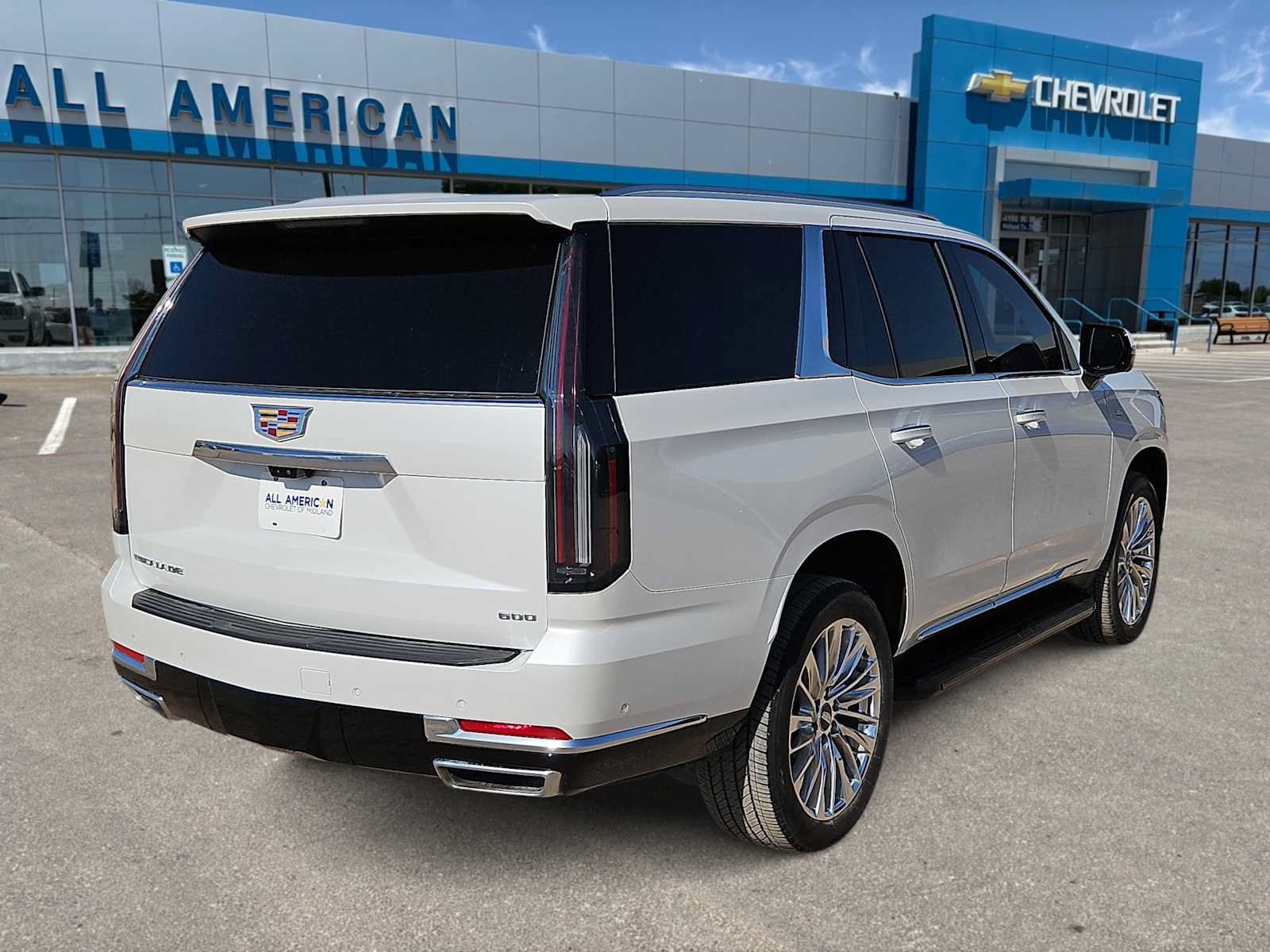 Used 2025 Cadillac Escalade Premium Luxury AWD/4WD image 8