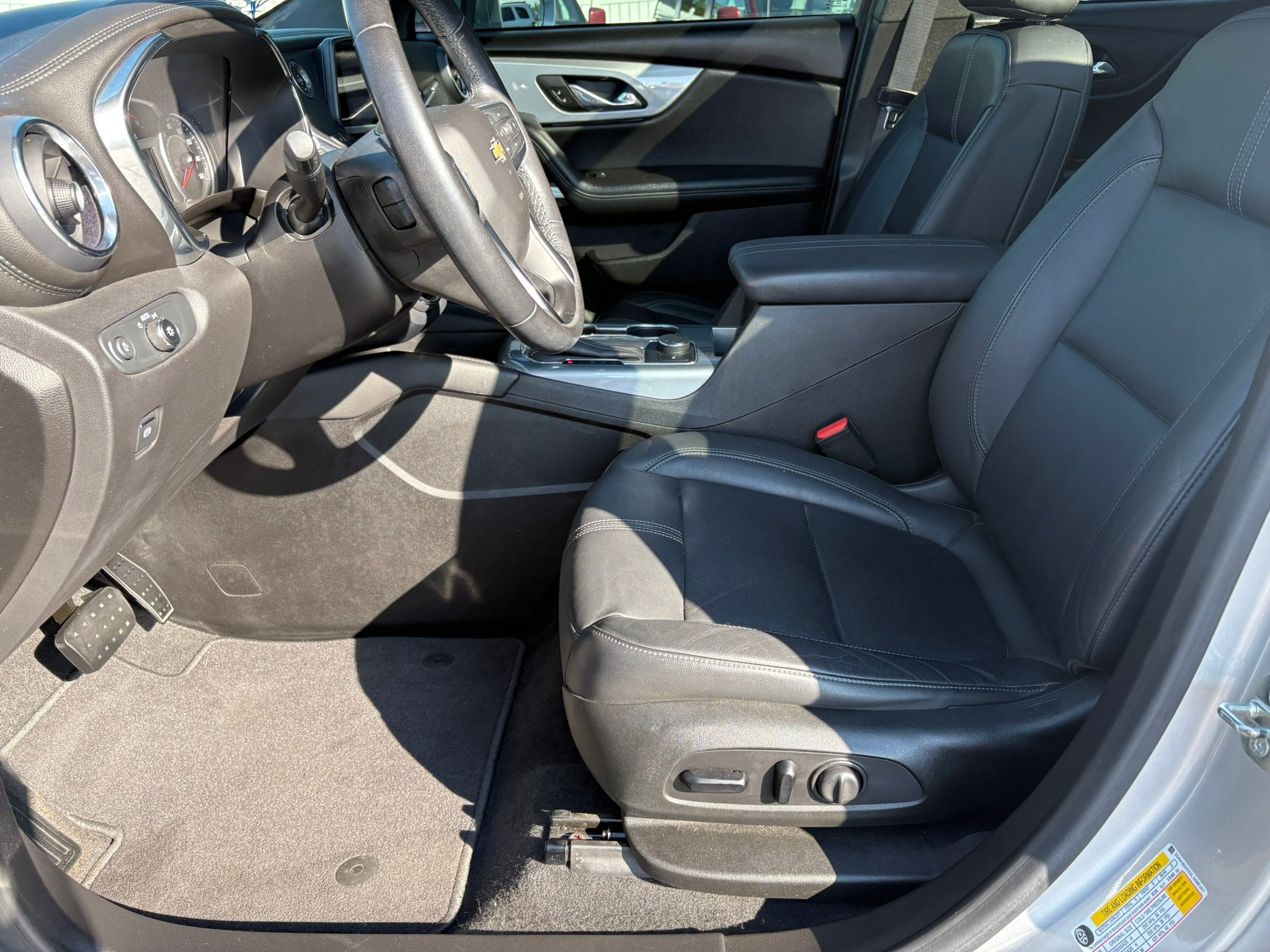 Used 2020 Chevrolet Blazer LT FWD image 3
