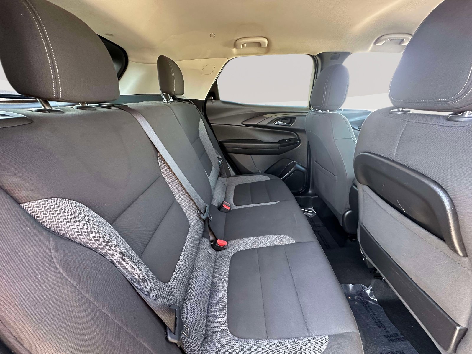 Used 2021 Chevrolet TrailBlazer LS image 29