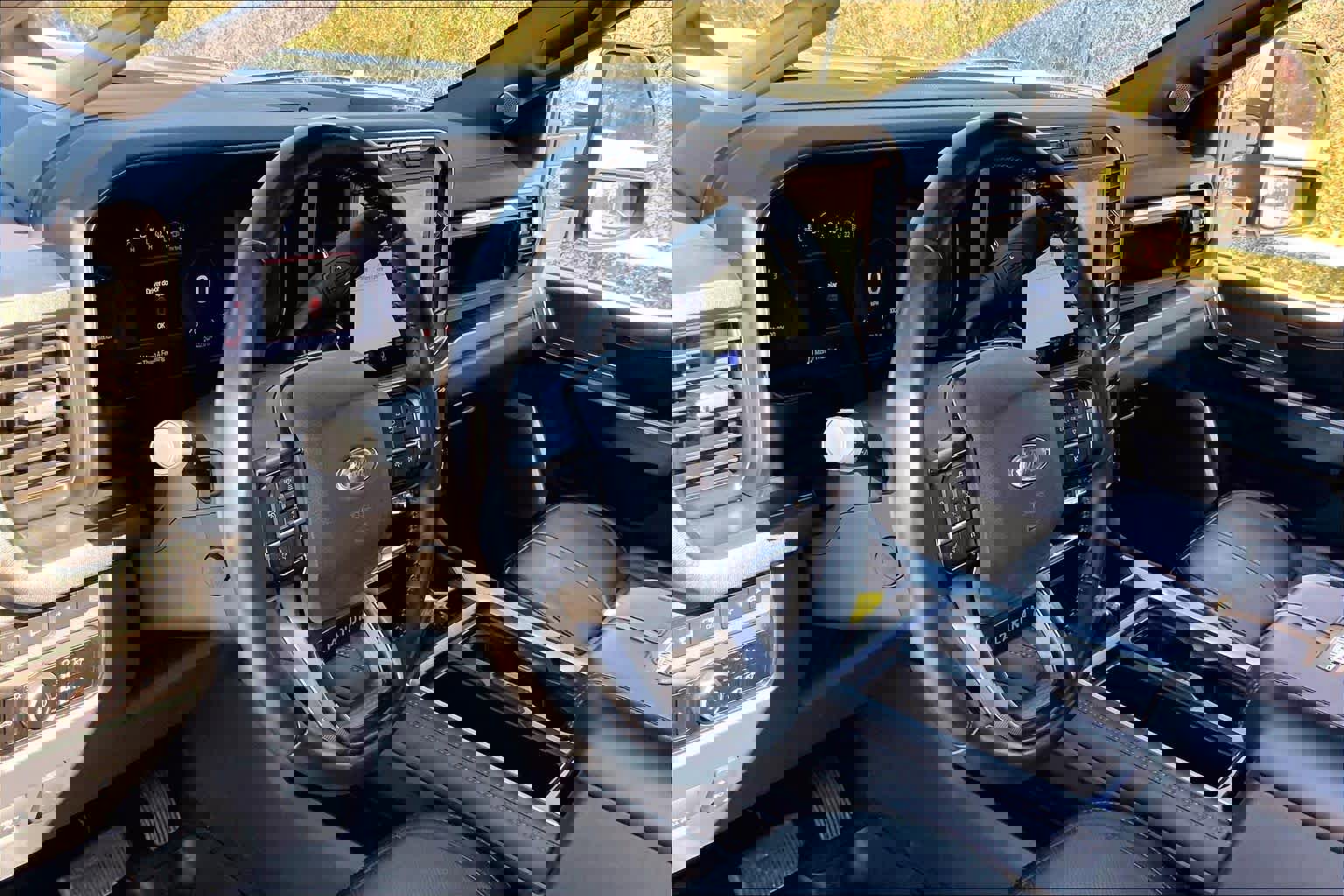 Used 2023 Ford F350 Platinum image 18