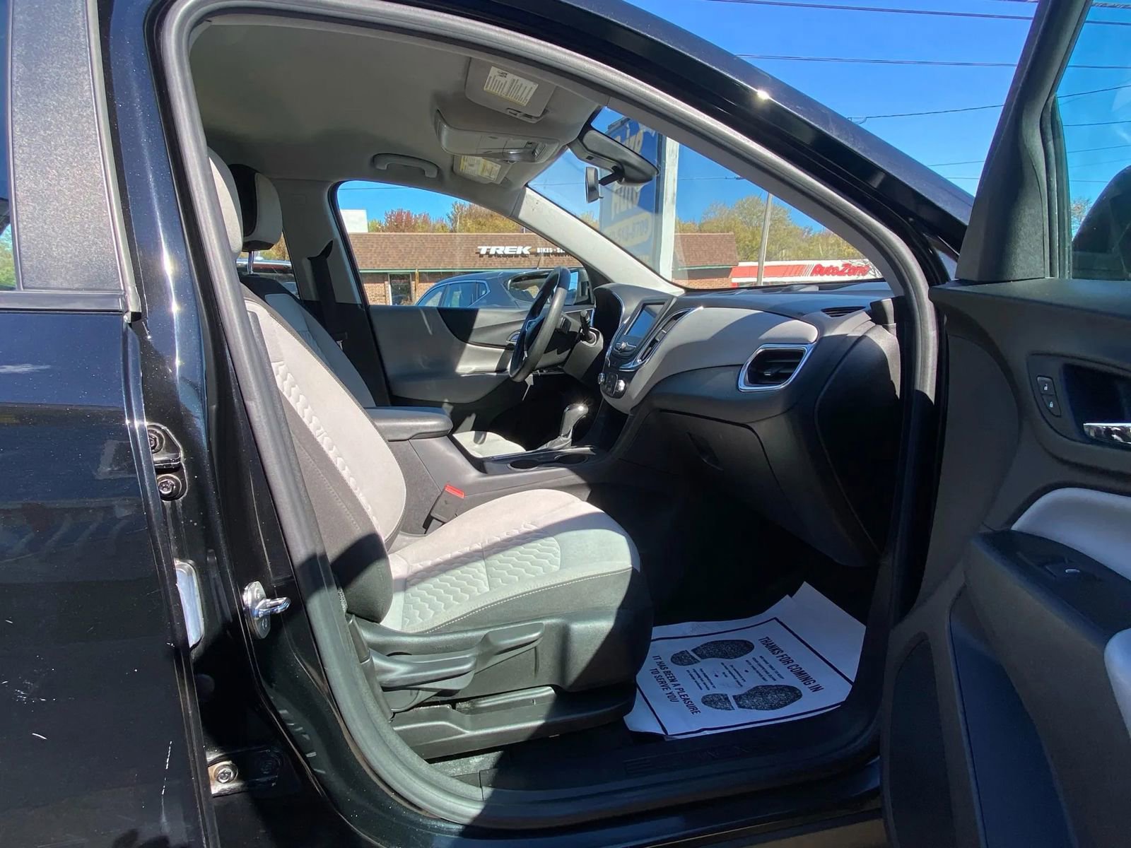 Used 2021 Chevrolet Equinox LS image 27
