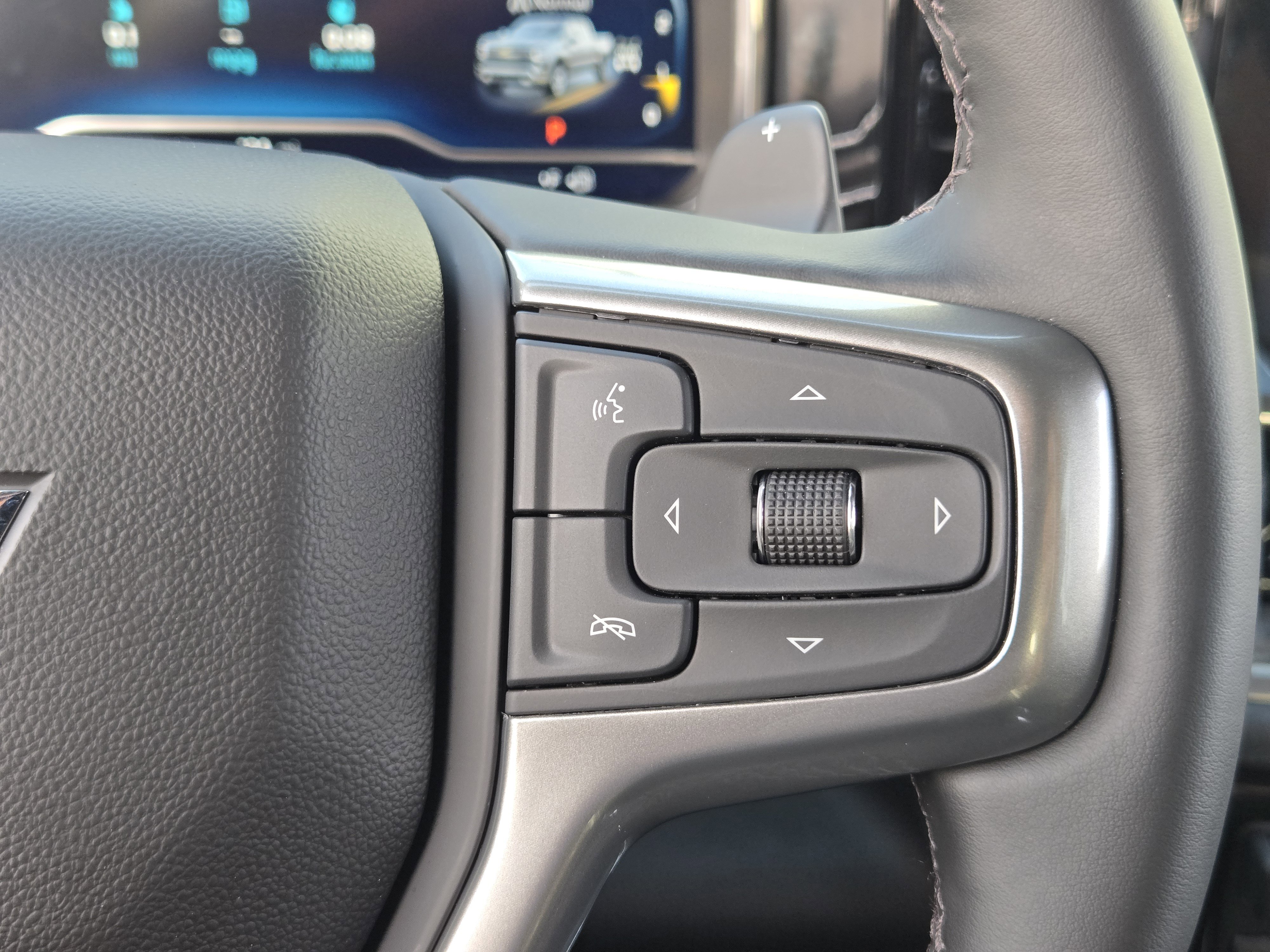 Used 2025 Chevrolet Silverado 1500 LTZ w/ LTZ Premium Package image 32