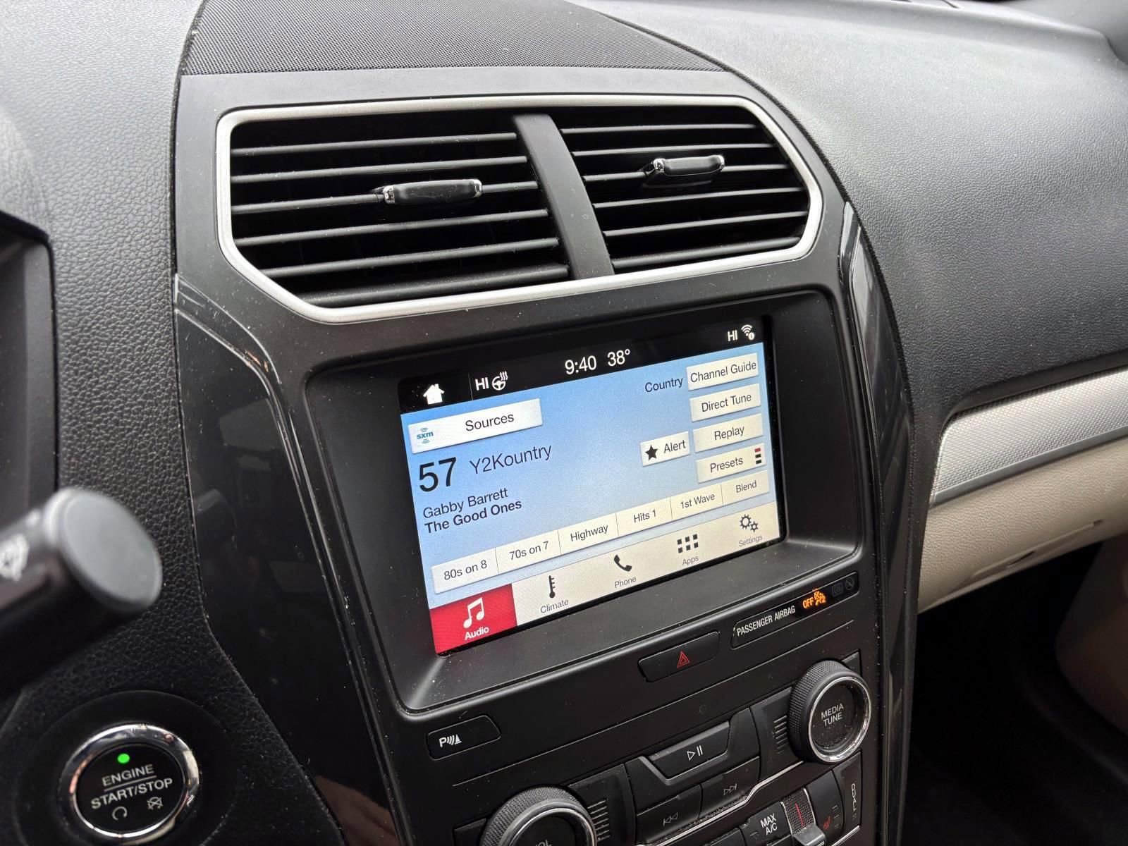 Used 2018 Ford Explorer XLT w/ Equipment Group 202A image 19