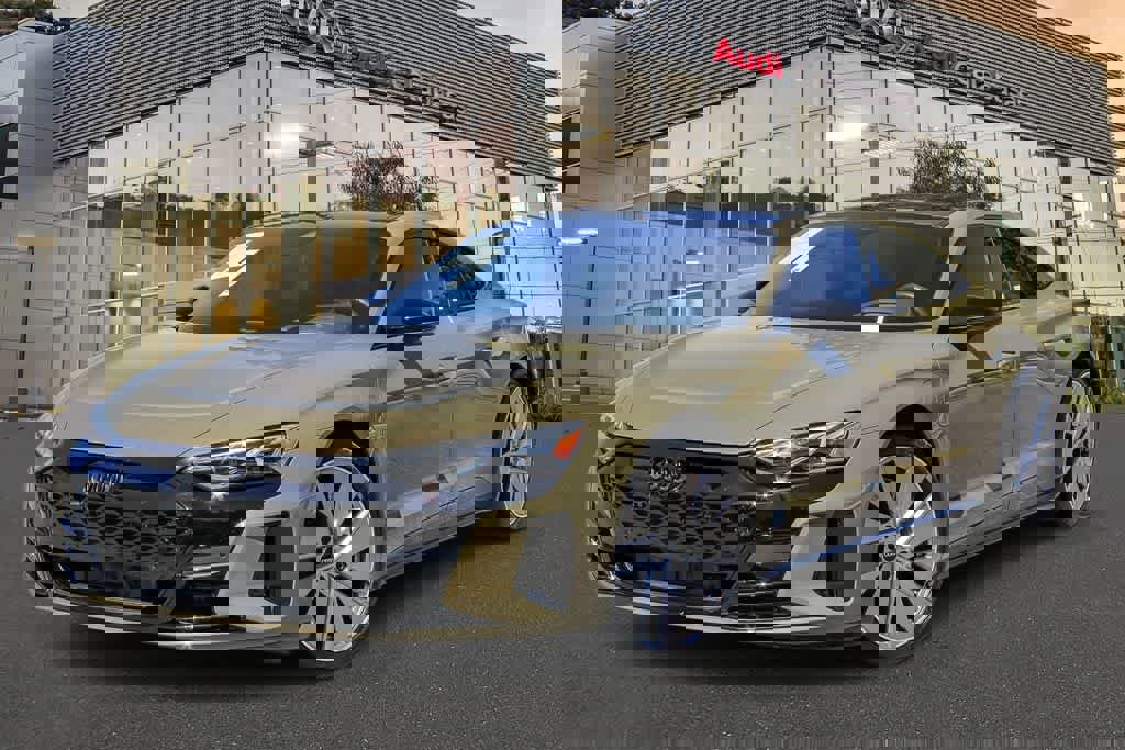 Used 2022 Audi e-tron GT Prestige w/ Prestige Package AWD/4WD image 1