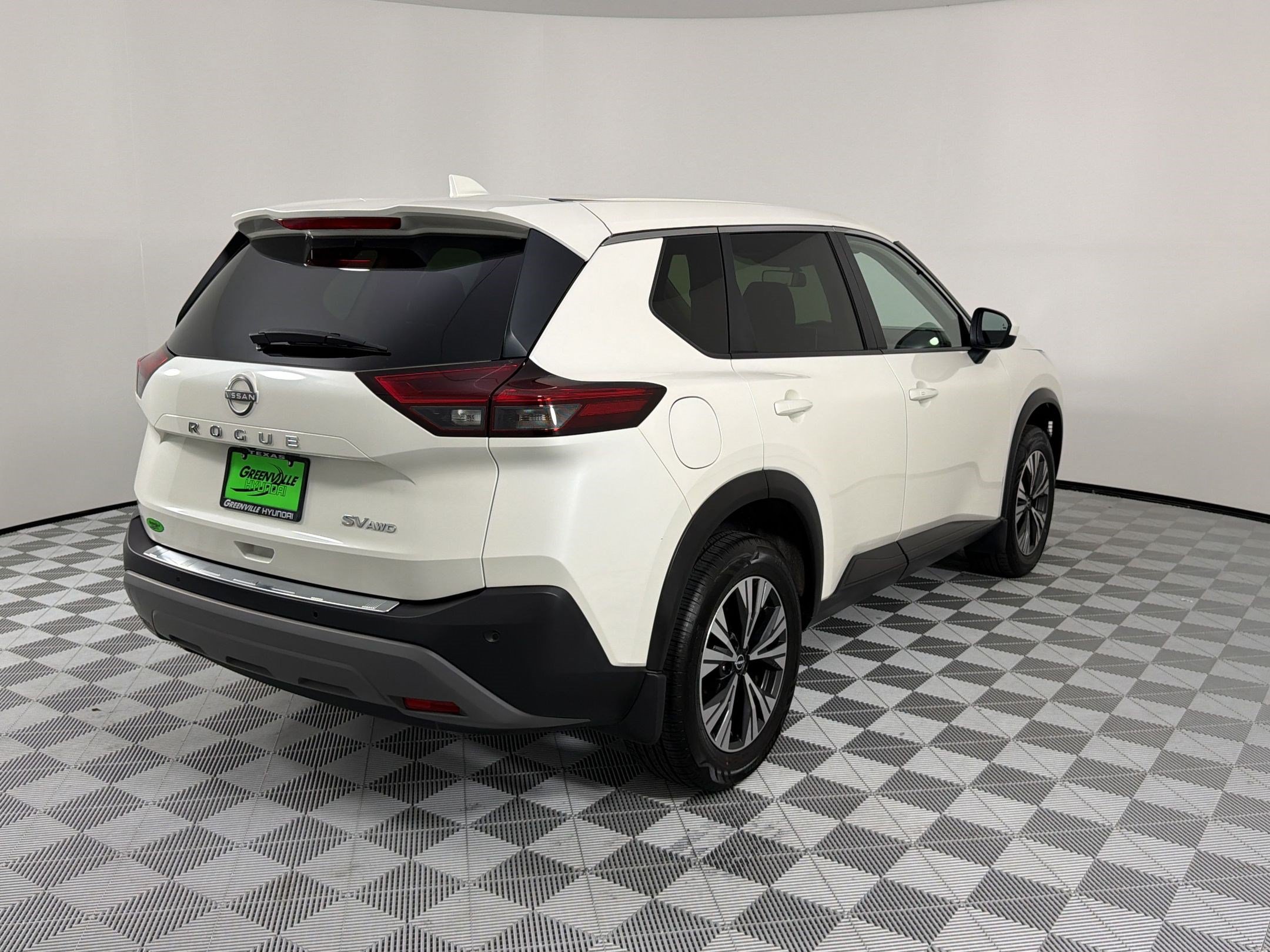 Used 2023 Nissan Rogue SV AWD/4WD image 9