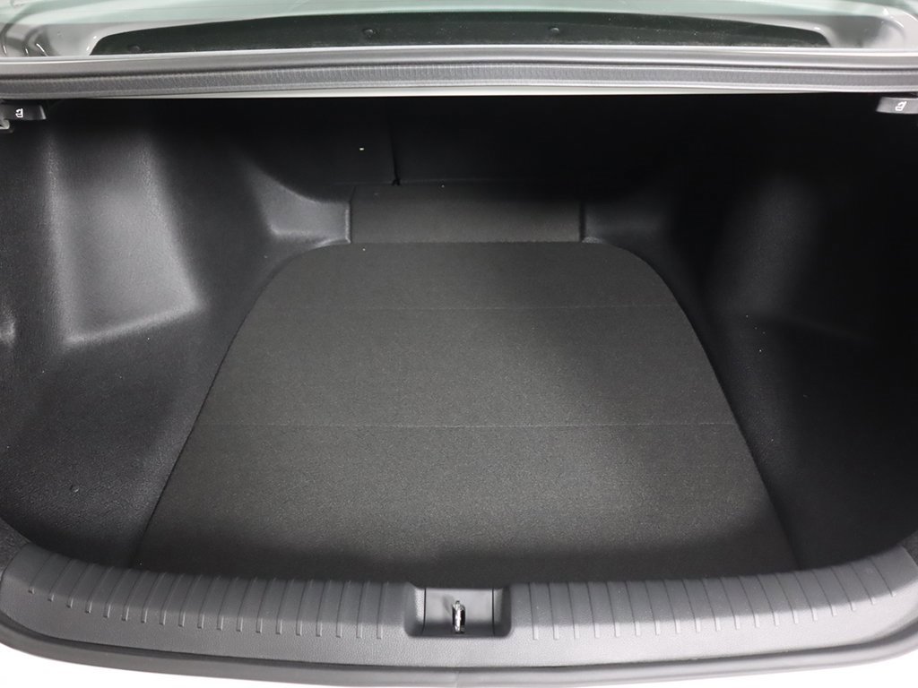 Certified 2025 Honda Accord SE image 19