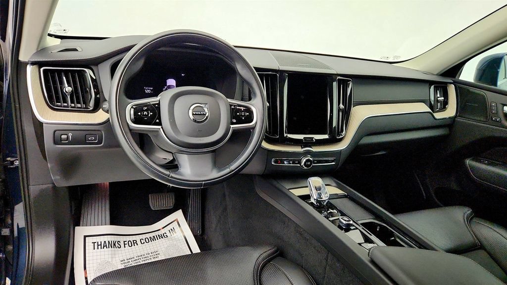 Used 2022 Volvo XC60 B5 Inscription w/ Advanced Package AWD/4WD image 12