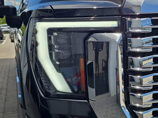 Certified 2024 GMC Sierra 2500 Denali w/ Denali Reserve Package AWD/4WD image 10