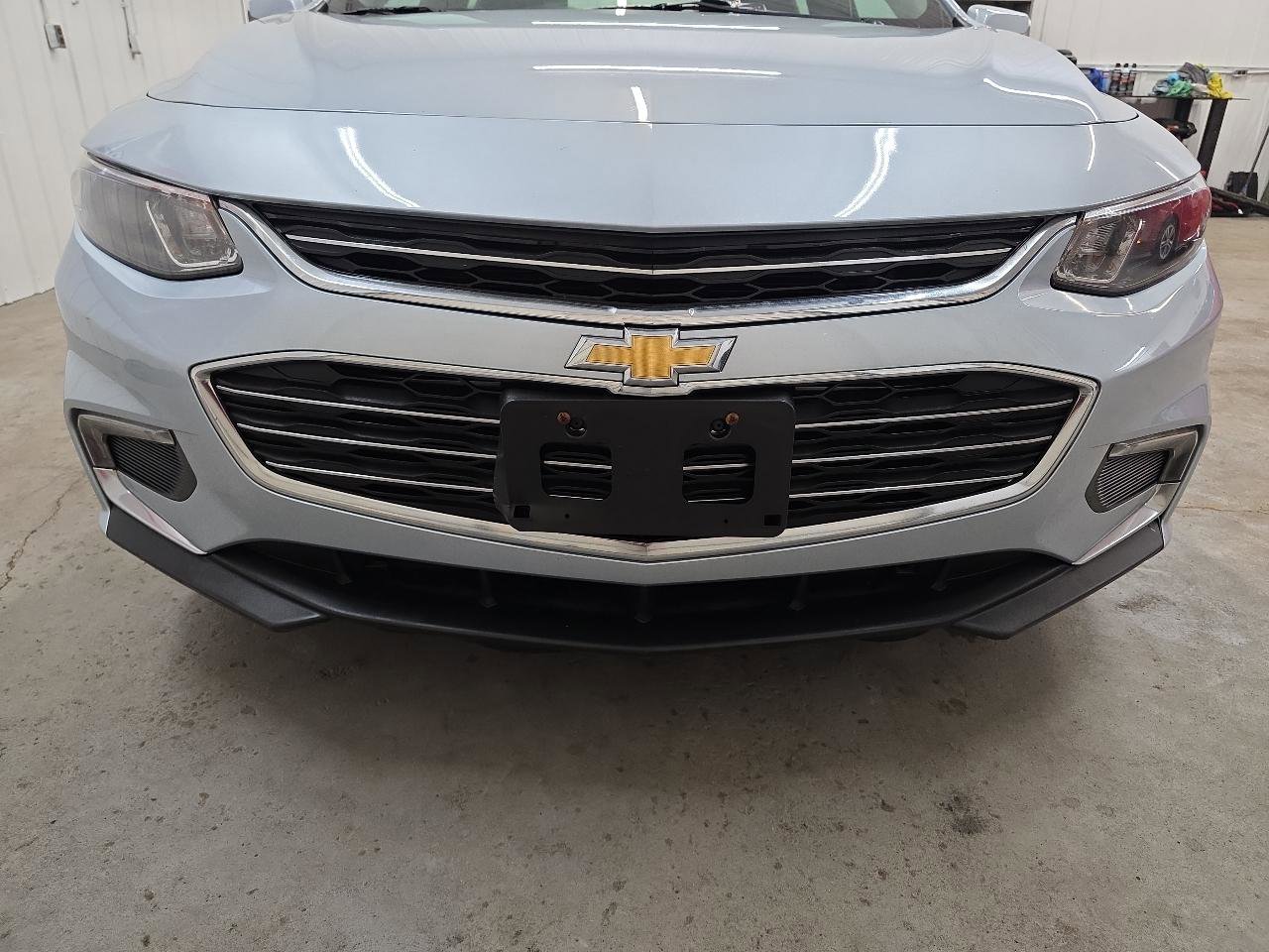 Used 2018 Chevrolet Malibu LT FWD image 25