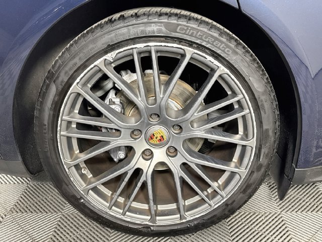 Used 2023 Porsche Panamera 4 Platinum Edition w/ Assistance Package AWD/4WD image 29