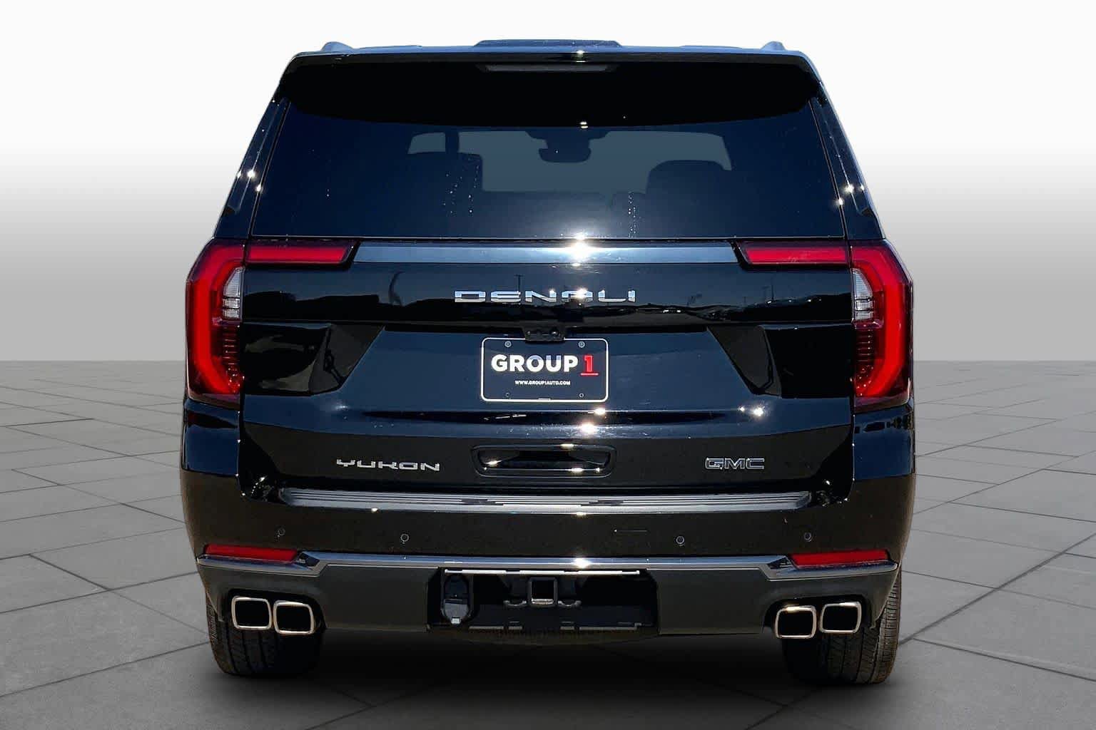 Used 2025 GMC Yukon Denali Ultimate AWD/4WD image 4