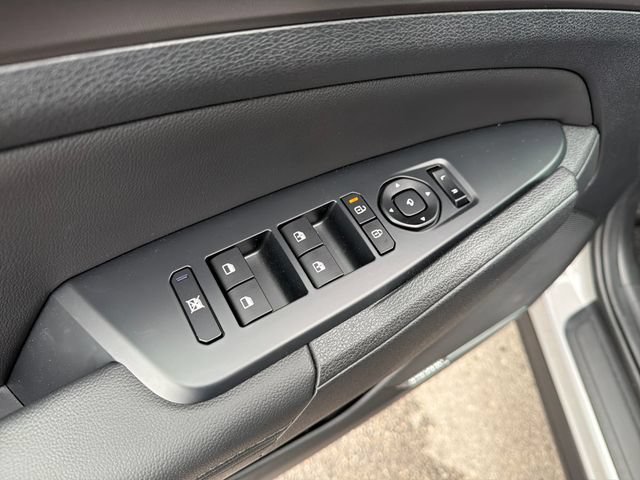 New 2026 Kia Sportage SX FWD image 18