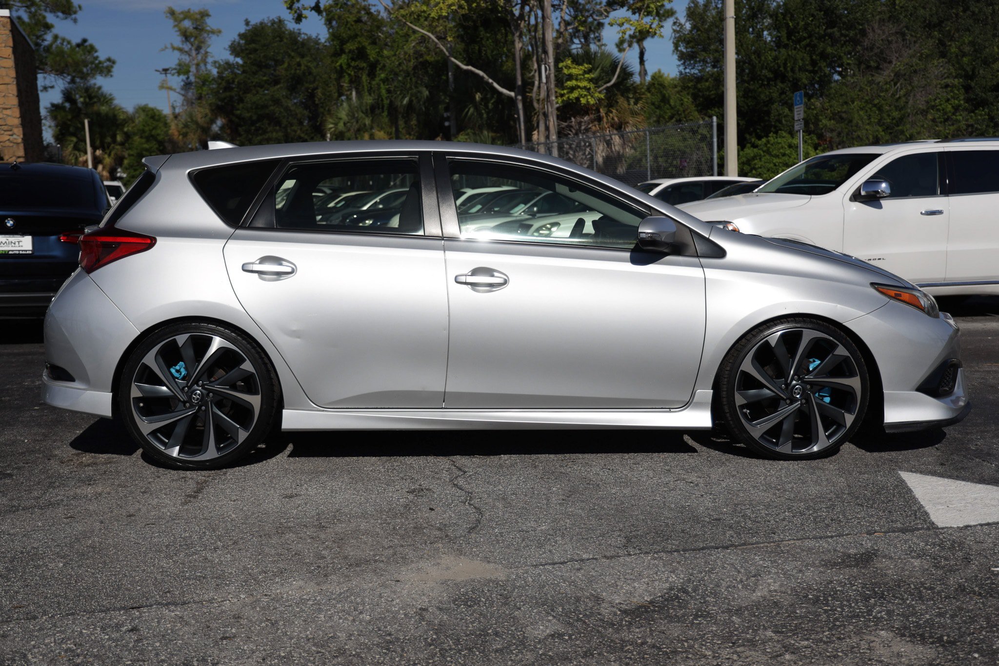 Used 2016 Scion iM FWD image 17