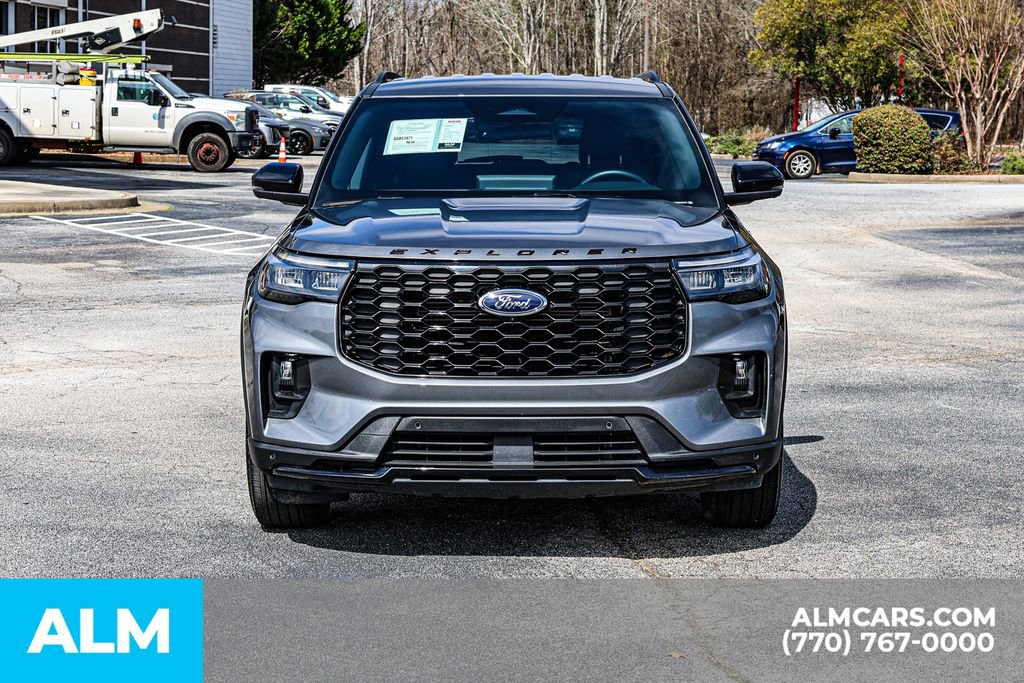 Used 2025 Ford Explorer ST-Line image 11