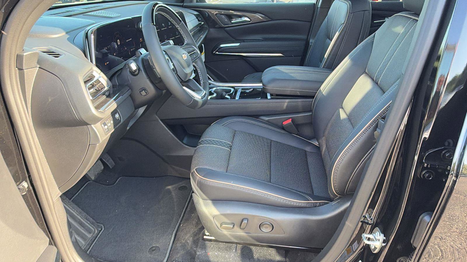 New 2026 Chevrolet Traverse High Country FWD image 13