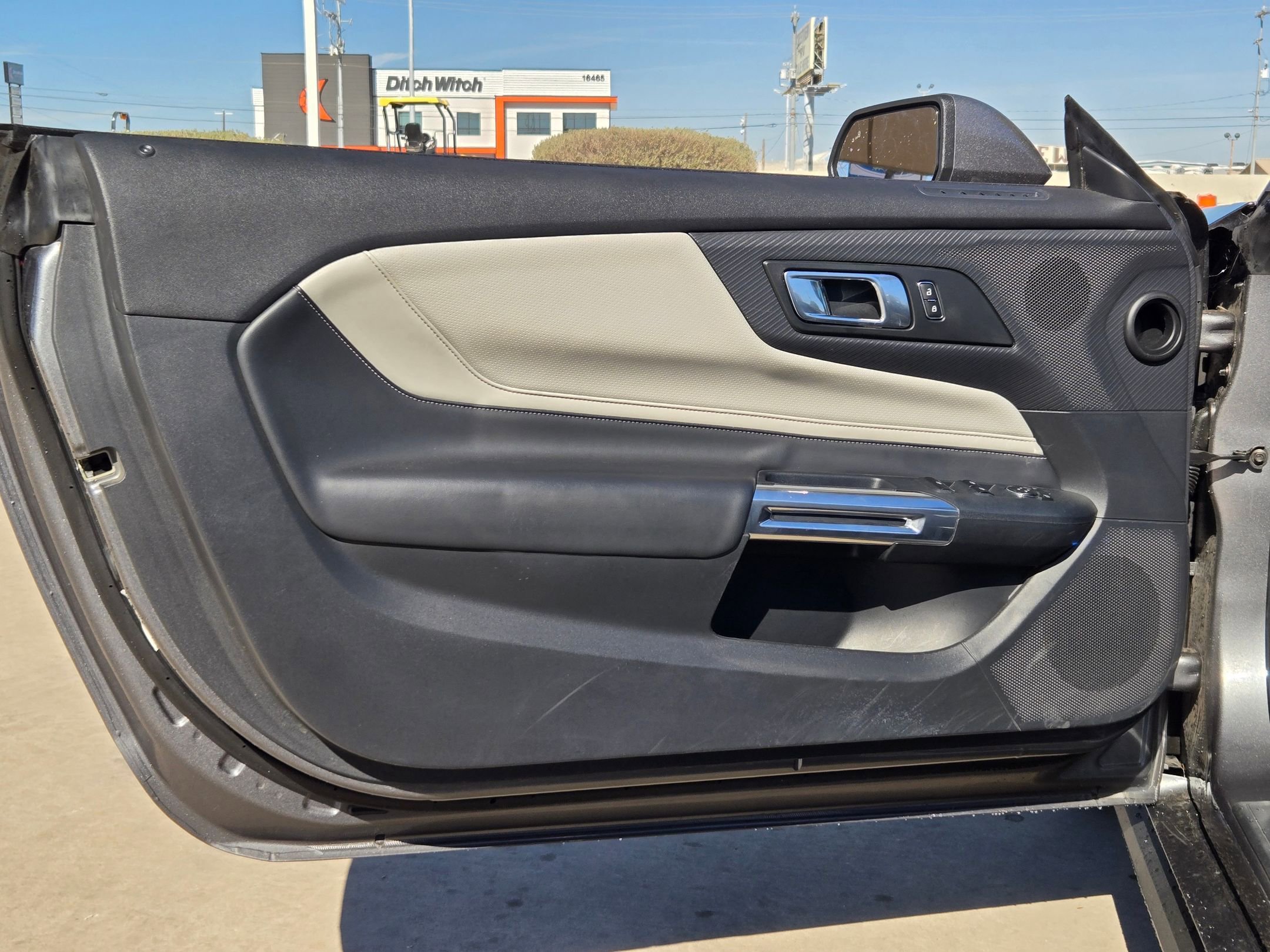 Used 2024 Ford Mustang GT Premium image 14