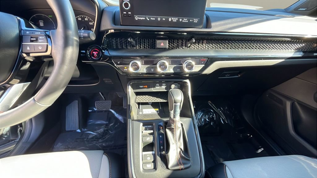 Used 2024 Honda CR-V Sport Touring image 9