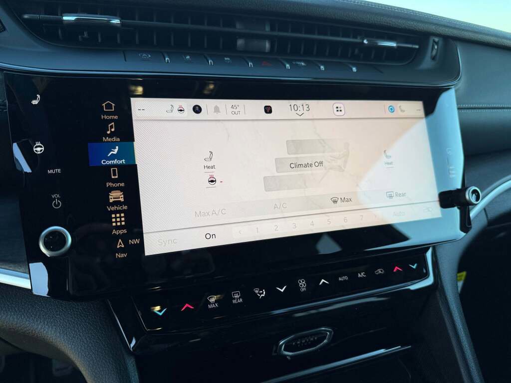 New 2026 Jeep Grand Cherokee Altitude image 36