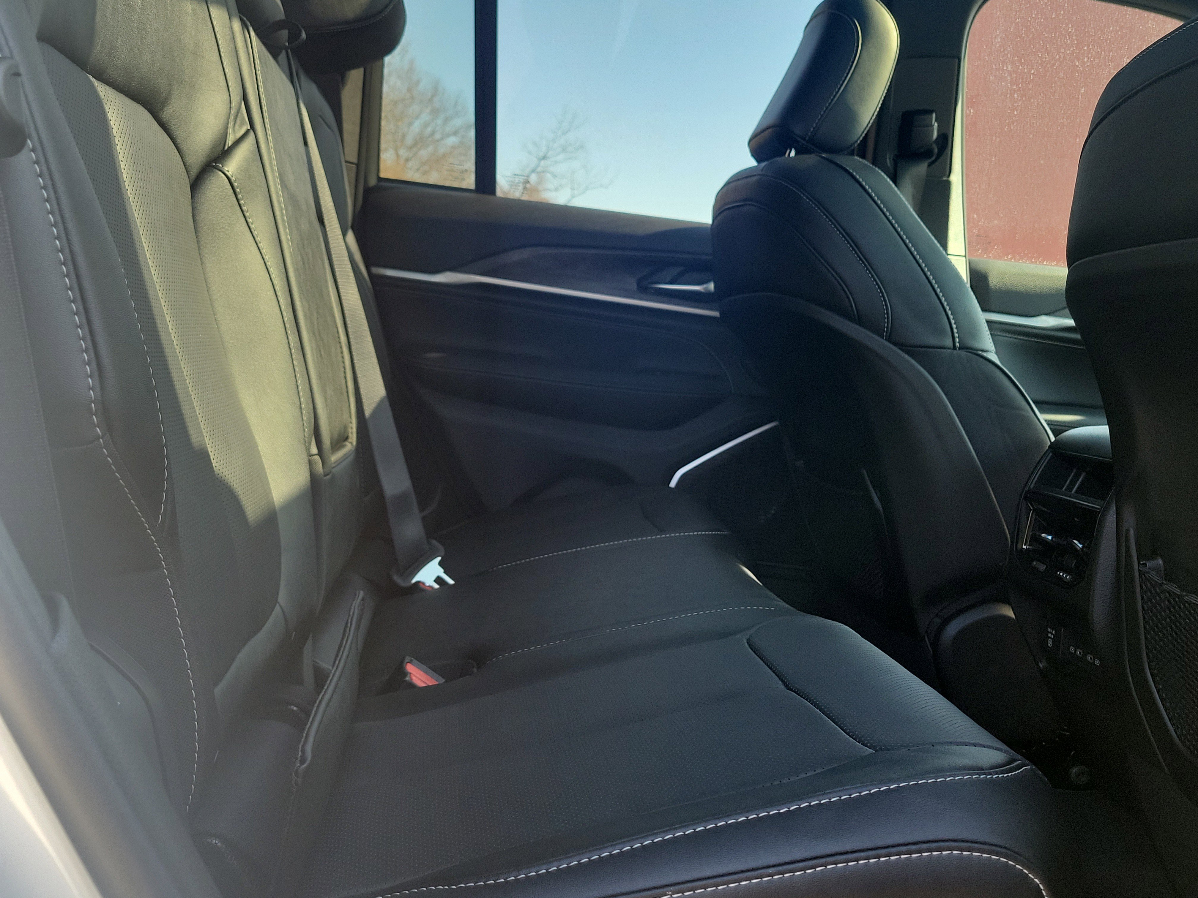 New 2026 Jeep Grand Cherokee Limited Reserve image 31