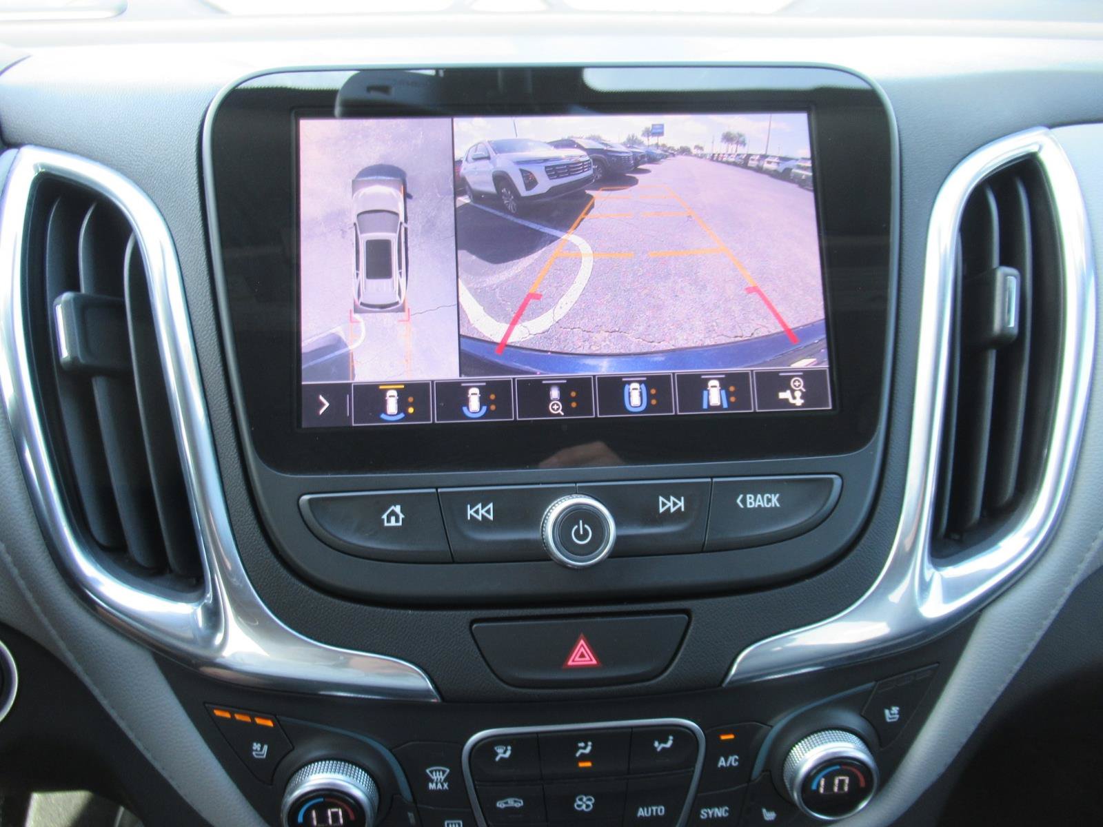 Used 2020 Chevrolet Equinox Premier FWD image 30