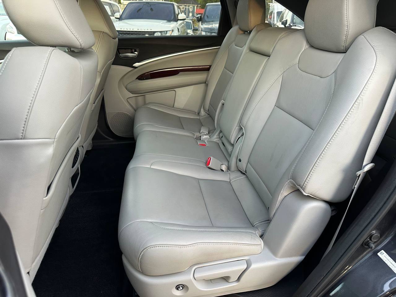 Used 2016 Acura MDX w/ AcuraWatch Plus Package FWD image 23