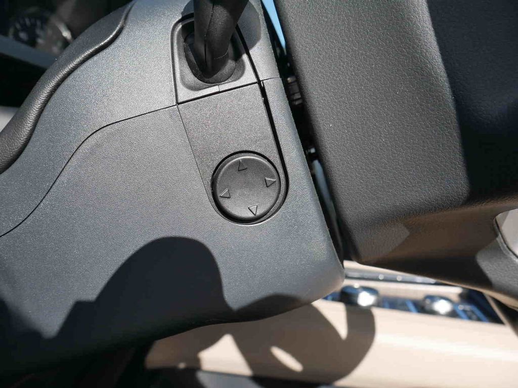 Used 2023 Ford Expedition Max Limited image 30